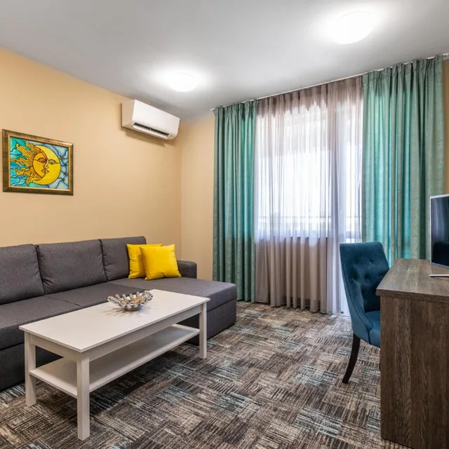 جناح جونيور بسرير فردي، Plaza Hotel Plovdiv 3/4