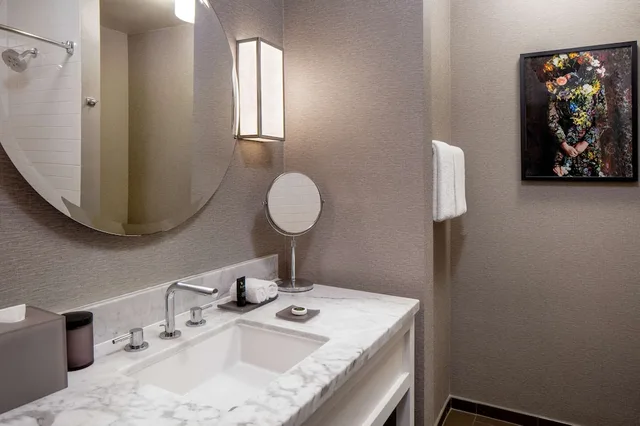 غرفة بسرير كينج، Hyatt Centric French Quarter New Orleans 7/7