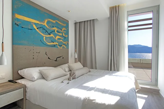 جناح بريميوم بسريرين مزدوجين بإطلالة على البحر بشرفة بغرفتي نوم مع أريكة، Kalamota Beach House 1/2