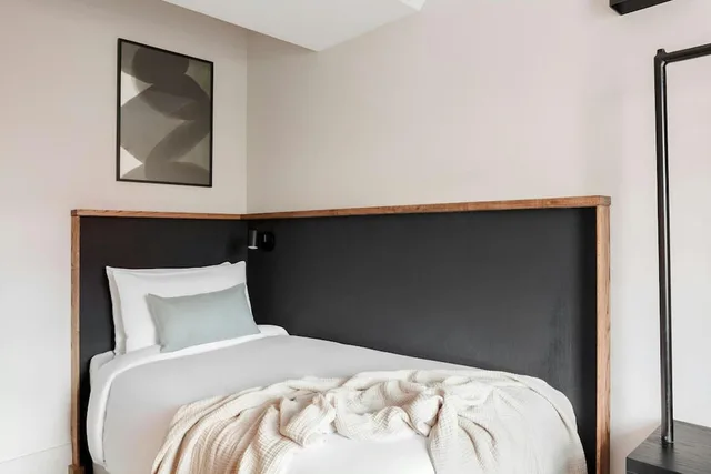 غرفة مفردة بسرير فردي، The Leeson Inn Downtown 1/1