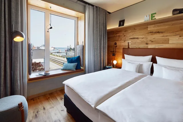غرفة بسرير كينج بإطلالة على المرفأ، Me and All hotel Kiel, part of JdV by Hyatt 1/6