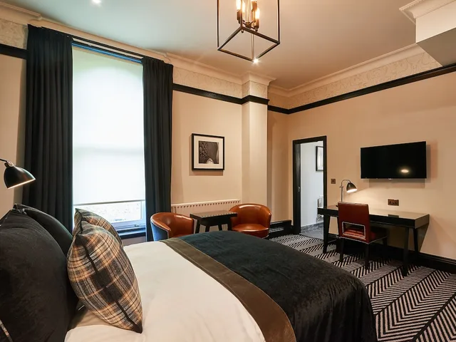 غرفة ديلوكس بسرير مزدوج، Macdonald Burlington Hotel 4/7