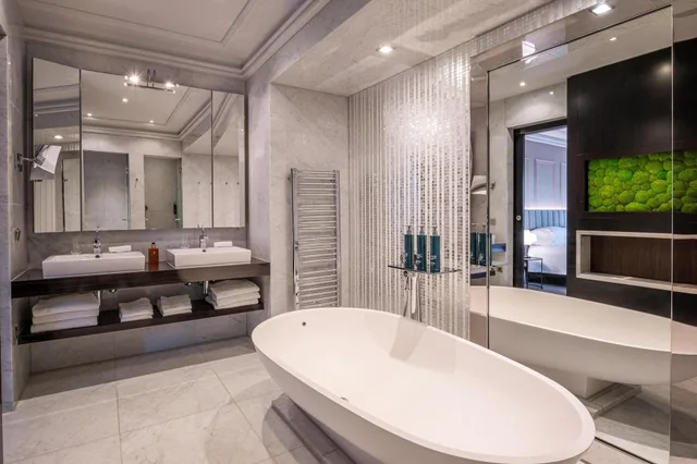 جناح رئاسي مع دخول صالة النادي، Hilton Brussels Grand Place 6/6