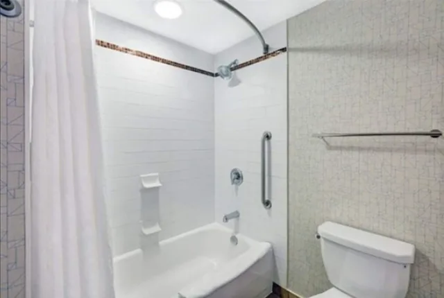 غرفة قياسية بسريرين مزدوجين لذوي الإعاقة، Holiday Inn Express Benicia 4/4