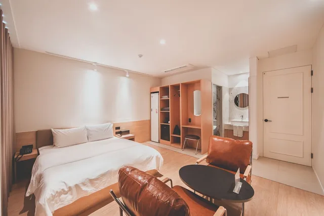 Premium, Queen Bed, Hotel Insomnia 8/10