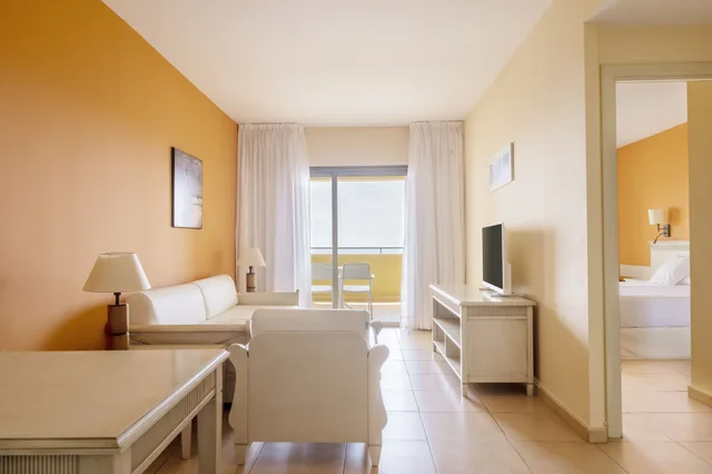 جناح عائلي بسريرين مزدوجين مع أريكة، Iberostar Waves Gaviotas Park 8/10