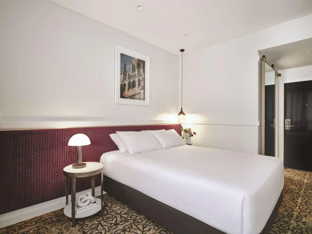 Deluxe, Double Bed, Rendezvous Hotel Melbourne 1/4