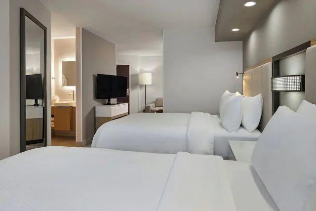 suite, multiple beds، SpringHill Suites Lancaster Palmdale 1/5