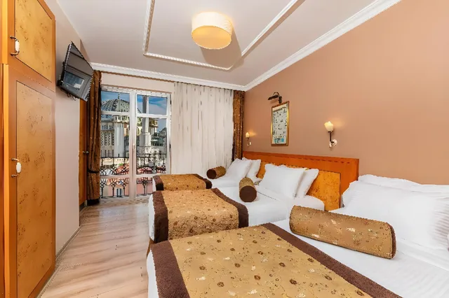غرفة ثلاثية بسرير كينج وسرير فردي، Santa Ottoman Hotel 1/4