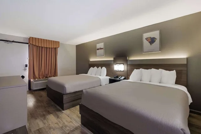 Standard, 2 Double Beds, Quality Inn Fort Jackson 4/6