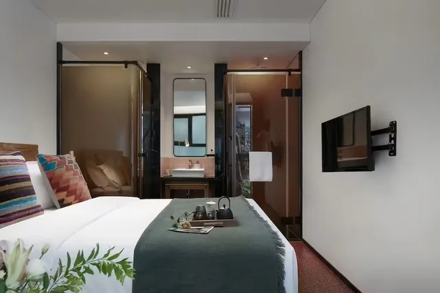 غرفة قياسية بسرير مزدوج، Peking Yard Youth Hostel 2/5