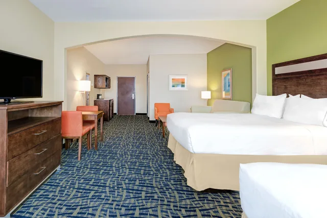 جناح بسرير كينج مع أريكة لذوي الإعاقة، Holiday Inn Express Hotel And Suites Monahans I 20 1/4