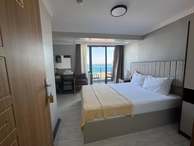 غرفة ديلوكس بسرير مزدوج بإطلالة على البحر، Airport Kumsal Otel 7/10
