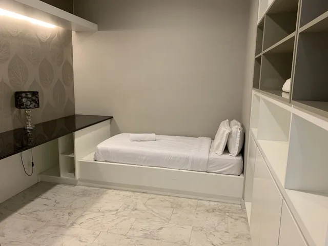 شقة تنفيذية بفراش فوتون وسرير كينج وسرير فردي بغرفتي نوم، Platinum Service Suite at The Face 5/7