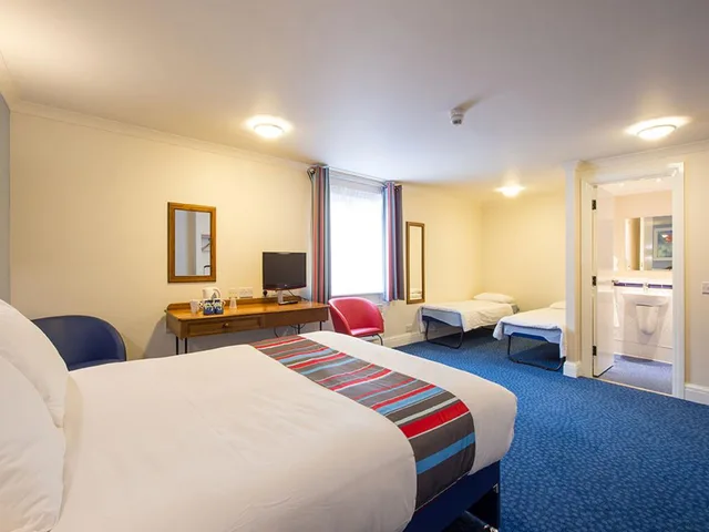 غرفة عائلية، Travelodge London Chigwell 1/3