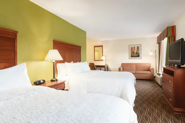 Room, 2 Queen Beds, Accessible, Hampton Inn & Suites Greenfield 1/7