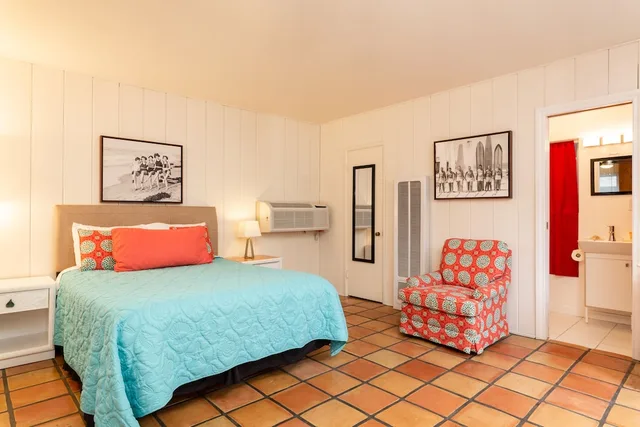 شقة بشرفة مفردة بسرير كوين، The Sea View Inn At The Beach 1/2