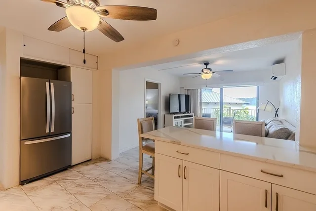 شقة سكنية بسرير كينج بغرفة نوم واحدة مع أريكة، Point Pleasant Resort 10/10