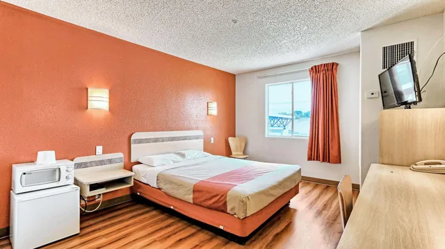 غرفة بسرير كوين لغير المدخنين، Motel6 Killeen, TX 5/10