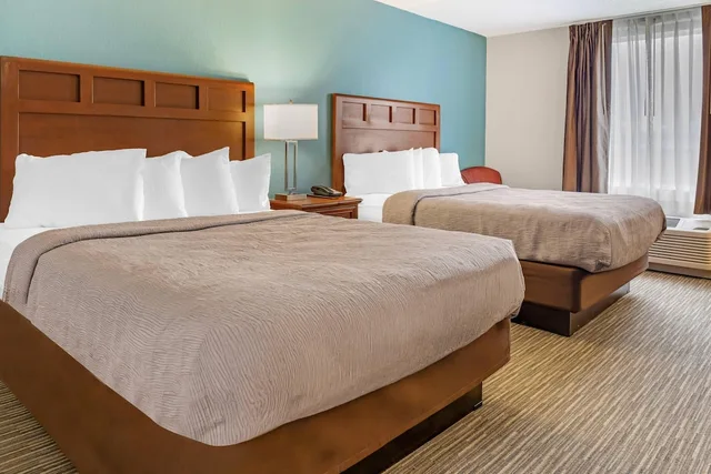 جناح بسريرين كوين، Quality Inn Bucyrus North 1/3