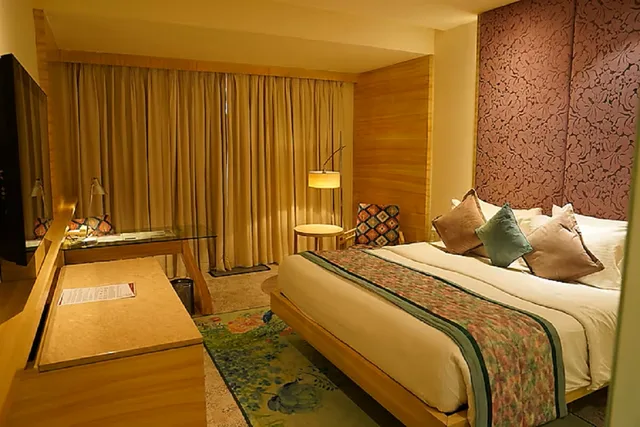 Premium, King Bed, Bathtub, Royal Orchid Jaipur 1/2