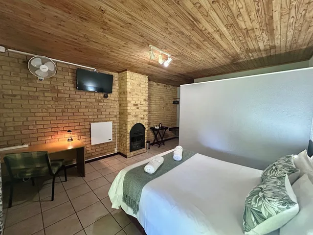 غرفة قياسية بسرير مزدوج، Airport Game Lodge 8/10