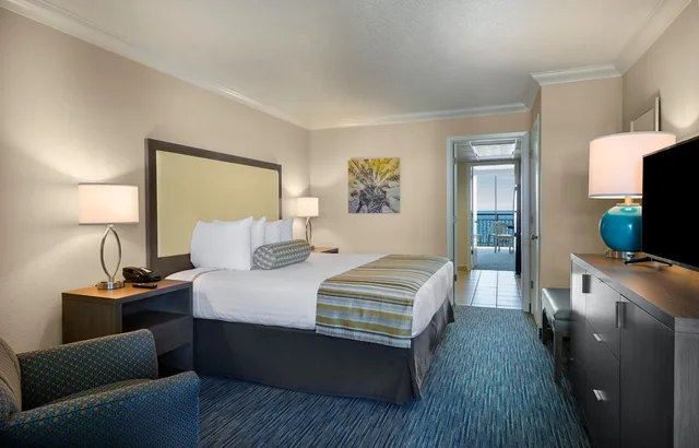 Suite, King Bed, Murphy Bed, Ocean Front، Coral Beach Resort Hotel Suites 2/2