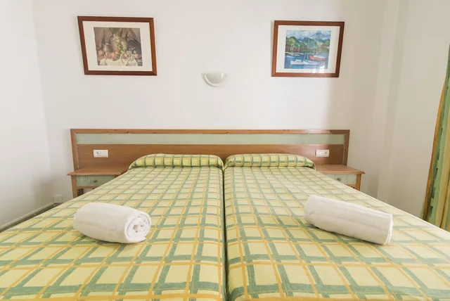 غرفة قياسية بسريرين منفصلين، Azuline Hotel S Anfora and Fleming 7/10