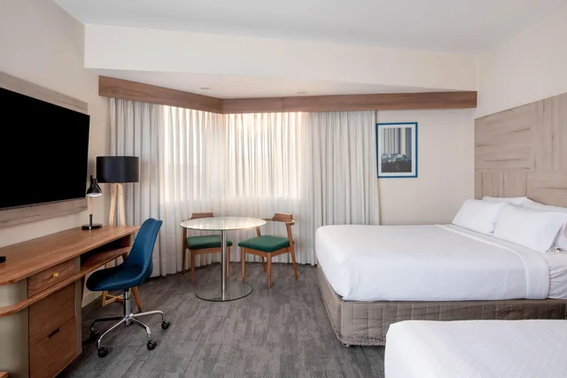 Premium, 2 Queen Beds, City View, Crowne Plaza Lima 1/3
