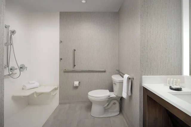 جناح بسرير كينج بغرفة نوم واحدة مع أريكة، Residence Inn by Marriott Bozeman Downtown 6/10