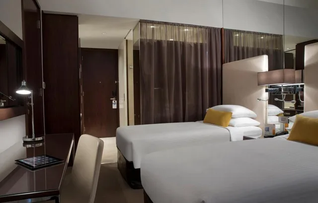 غرفة قياسية بسريرين منفصلين، Centro Capital Centre By Rotana 3/3