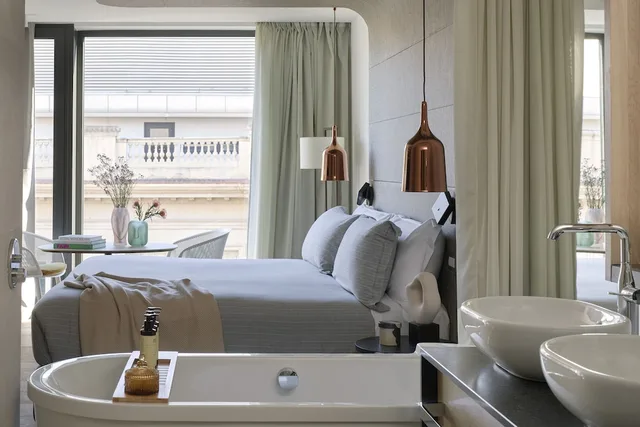 Me, Superior, King Bed, City View، ME Barcelona 4/5