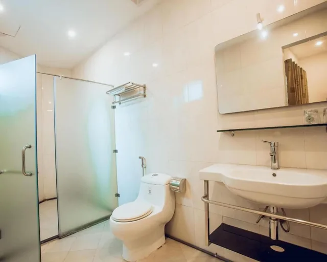 غرفة ديلوكس عائلية بسرير كوين وسرير فردي، A25 Hotel - 15 Hang Than 7/9