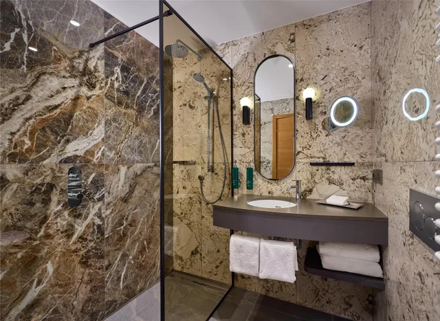 غرفة ديلوكس بسرير كينج، Hilton Milan Hotel 4/5