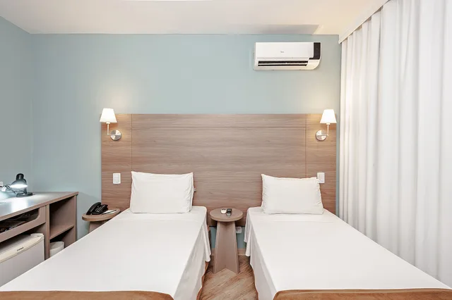 غرفة قياسية بسريرين منفصلين، Slim Hotel Curitiba Alto da XV 3/5