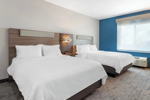 Standard, 2 Queen Beds, Bathtub, Accessible, Holiday Inn Express Hotel Suites Alice 1/1