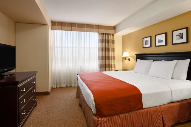 جناح بسرير كينج، Country Inn & Suites by Radisson, Dundee, MI 1/1