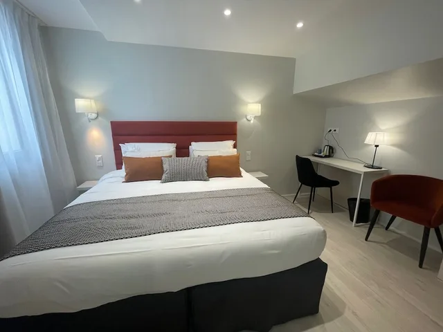 غرفة كومفورت بسرير كوين، Kyriad Saumur Centre 4/8