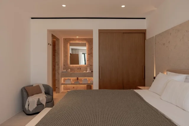 1 Bedroom, Suite, King Bed, Sofa, with Pool، Cali Mykonos 4/9