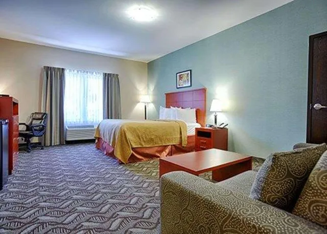 غرفة بسرير كوين، Quality Inn Southampton 1/1