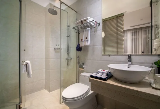 Junior, Double Bed, Hanoi Brilliant Hotel and Spa 2/2