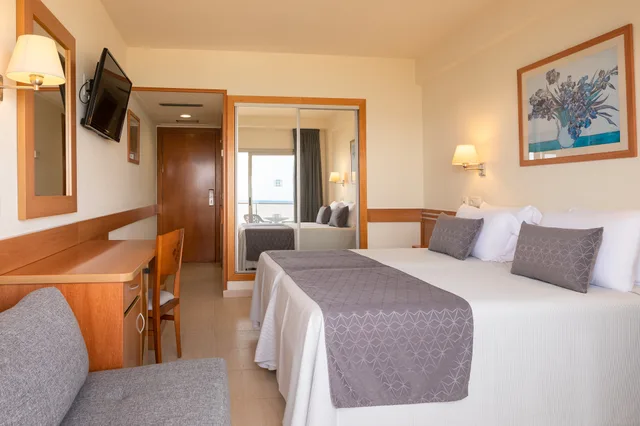 غرفة قياسية ثلاثية، Htop Pineda Palace - Adults Only 2/4