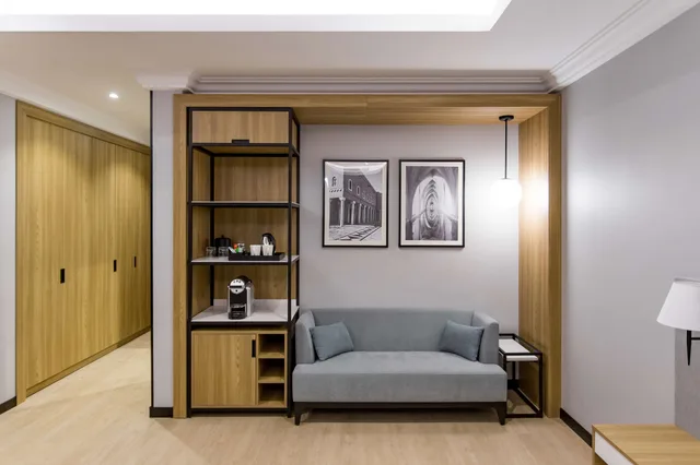 غرفة سوبيريور بسرير كينج، فندق راديسون مطار الرياض(Radisson Riyadh Airport) 8/9