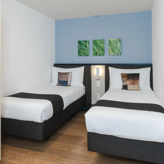 غرفة سوبيريور رباعية، Bristol Hotel Zurich 1/10