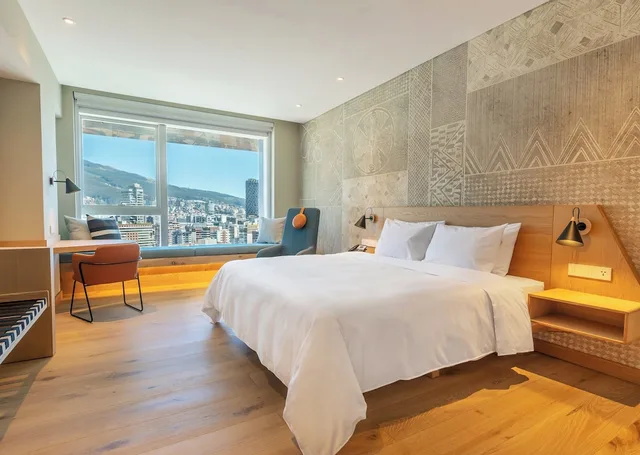 غرفة بريميوم بسرير كينج لذوي الإعاقة، Go Quito Hotel 1/8
