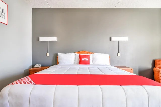 غرفة قياسية بسرير مزدوج، OYO Townhouse Inn Jacksonville near Little Rock Air Force Base 2/5