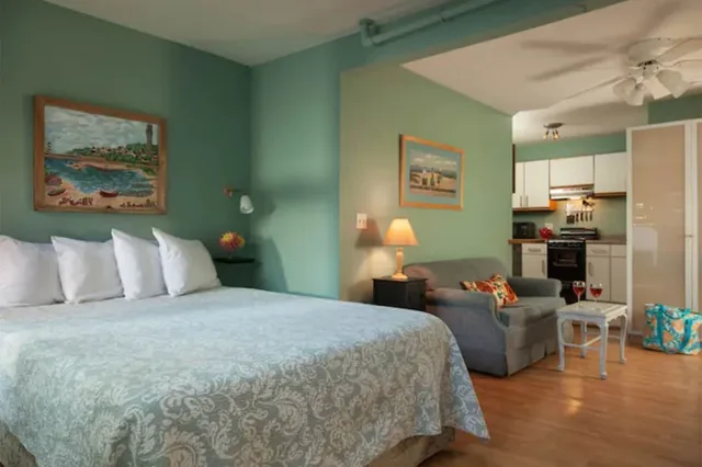استوديو سوبيريور بسرير كوين بمطبخ صغير، The Provincetown Hotel at Gabriel's 1/2