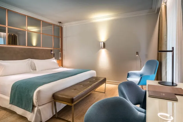 غرفة بريميوم عائلية بسرير كينج وسريرين منفصلين، Barcelo Emperatriz 6/10