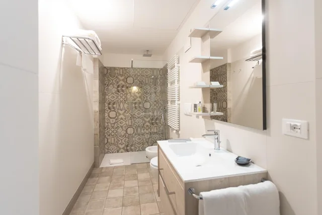 جناح جونيور بشرفة، Mosella Suite 8/10