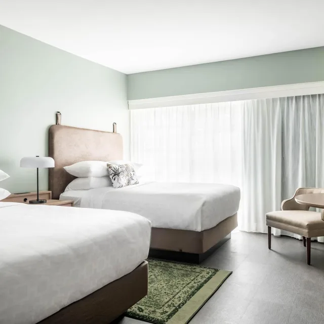 غرفة بسرير كوين لذوي الإعاقة، Holiday Inn Express St Louis Central West End 2/4